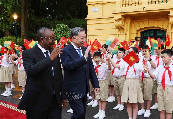 Tổng Bí thư, Chủ tịch nước Tô Lâm hội đàm với Tổng thống Cộng hòa Guinea-Bissau Umaro Sissoco Embaló - Ảnh 4.