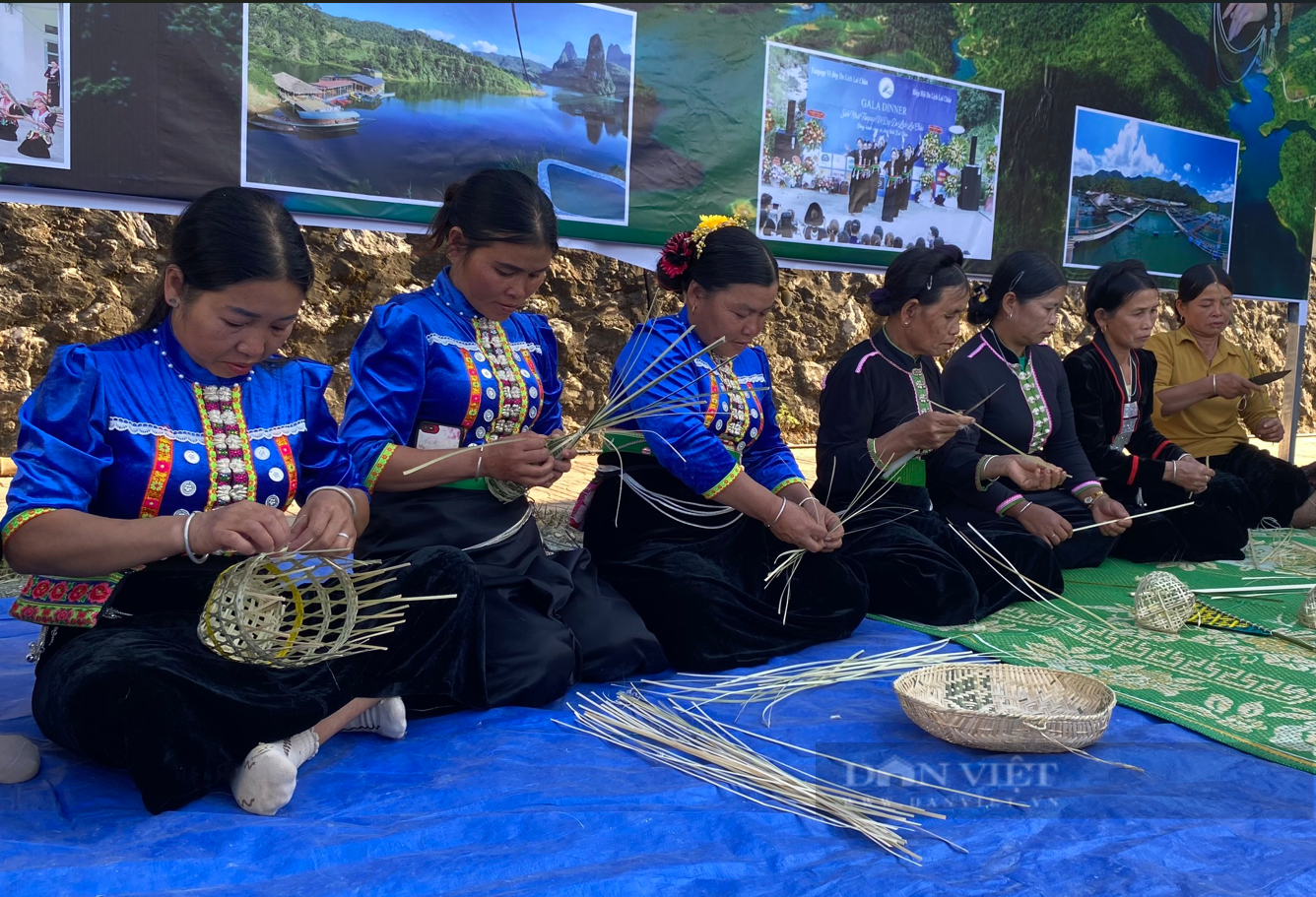 Về Lai Châu xem người Khơ Mú bảo tồn nghề đan lát truyền thống, đưa sản phẩm thành hàng hóa - Ảnh 4.