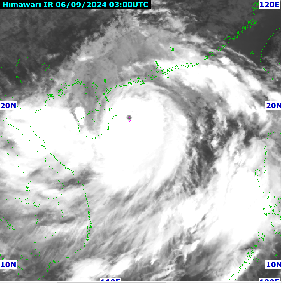 KHẨN: Cập nhật mới nhất siêu bão Yagi (bão số 3) đã cảnh báo đỏ, rủi ro thiên tai cấp độ 4 - Ảnh 1.