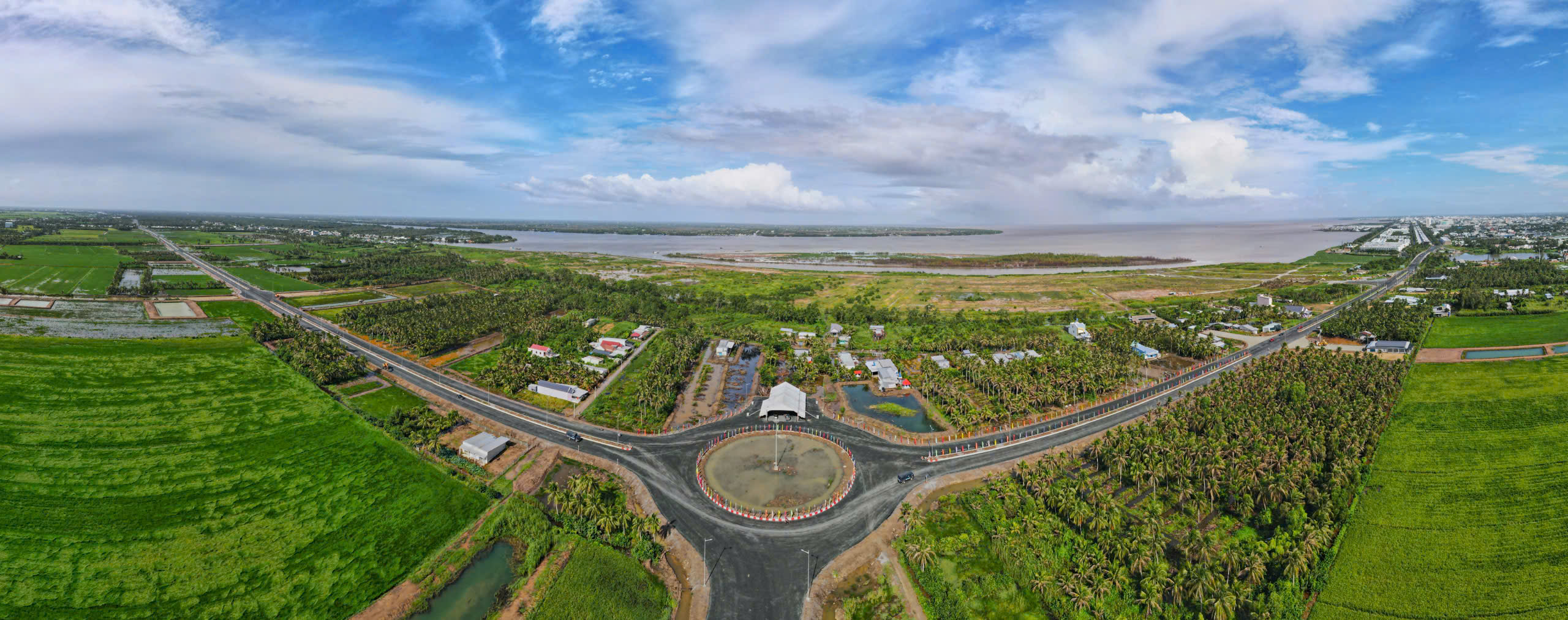 Kiên Giang: Thông xe tuyến đường trọng điểm ven biển kết nối TP.Rạch Giá và huyện Châu Thành- Ảnh 2.