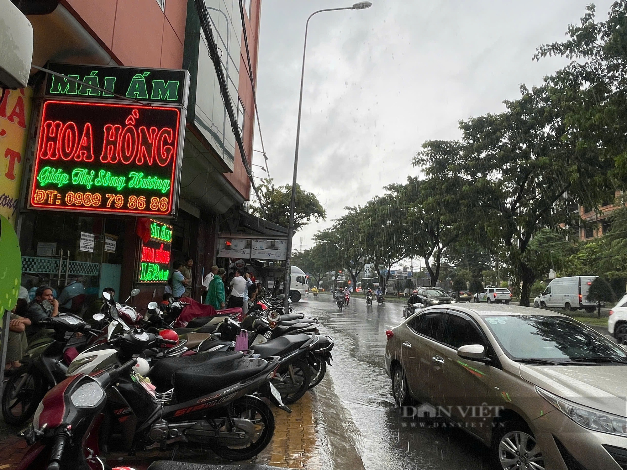 Chân dung chủ mái ấm Hoa Hồng, người từng được tung hô là "Phật sống" giữa đời thường - Ảnh 3.