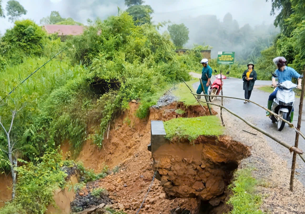 Hòa Bình dồn sức ứng phó, hạn chế thiệt hại trước ảnh hưởng siêu bão Yagi - Ảnh 1.