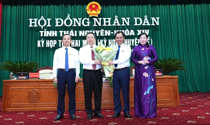 Trung tướng Tô Ân Xô và nhiều lãnh đạo Bộ, ngành, địa phương nhận nhiệm vụ mới - Ảnh 4.