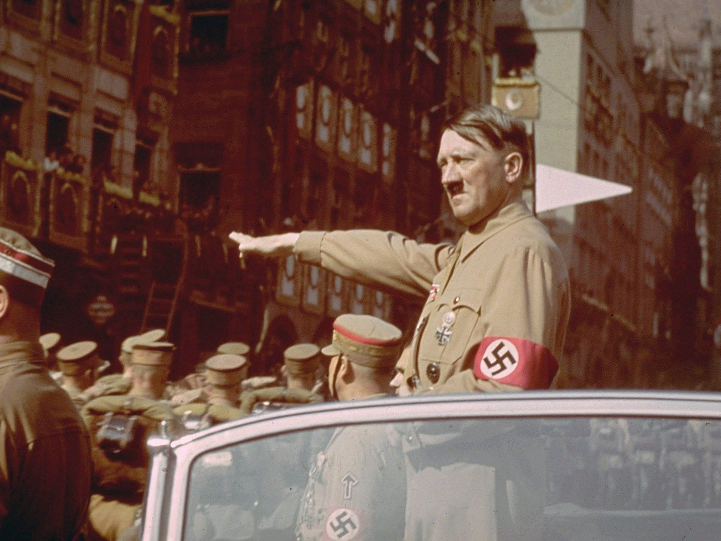 Hitler chết, khối tài sản khổng lồ của trùm phát xít đang ở đâu? - Ảnh 1.