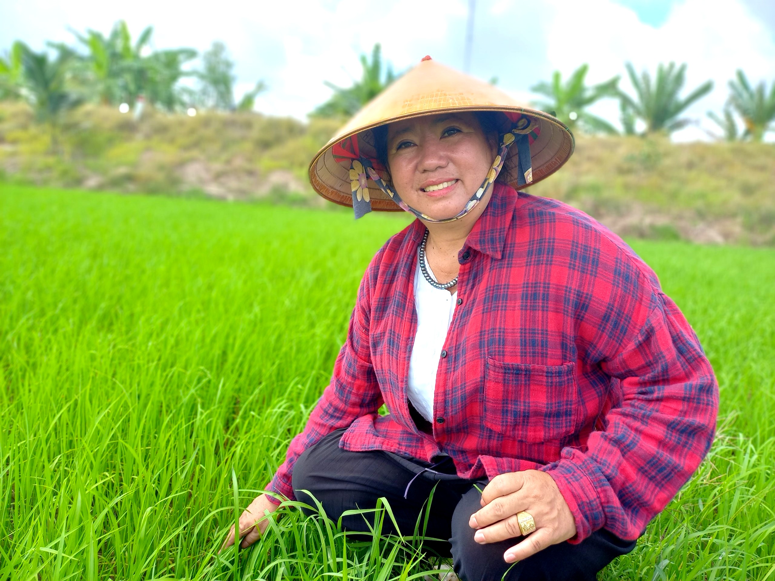 Nông dân Long An Chuyển Đổi Tư Duy Đổi Đời: Thu Lợi 1,5 Tỷ Đồng/Năm