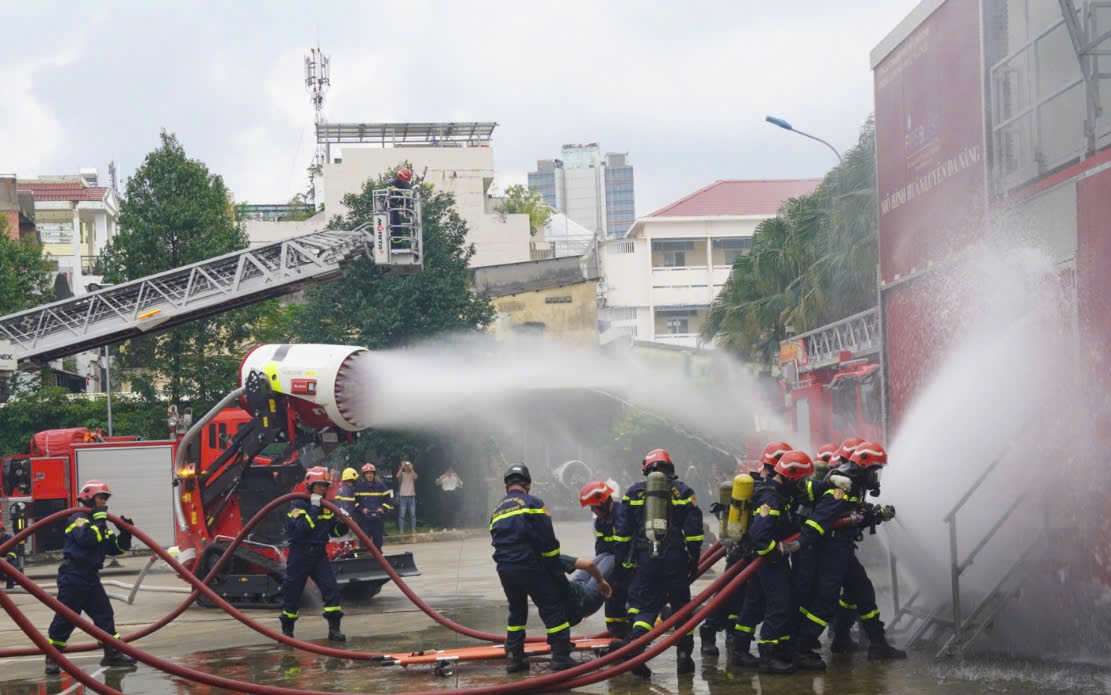 Bí thư Nguyễn Văn Nên làm Trưởng ban chỉ đạo xây dựng và phát triển Trung tâm tài chính quốc tế  - Ảnh 2.