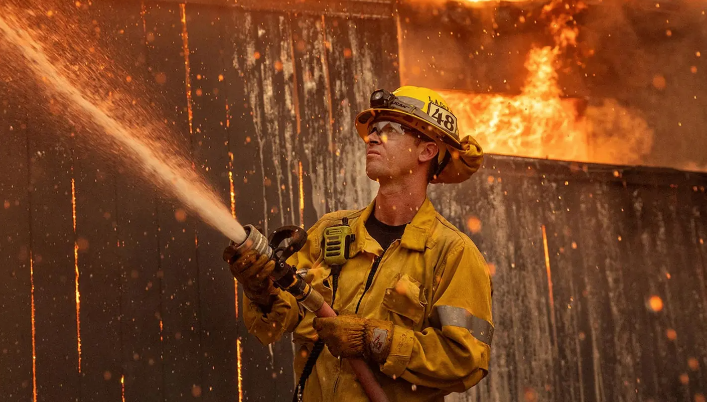 Cháy rừng kinh hoàng ở Los Angeles: Gấp rút điều tra tình huống ác mộng - Ảnh 1.