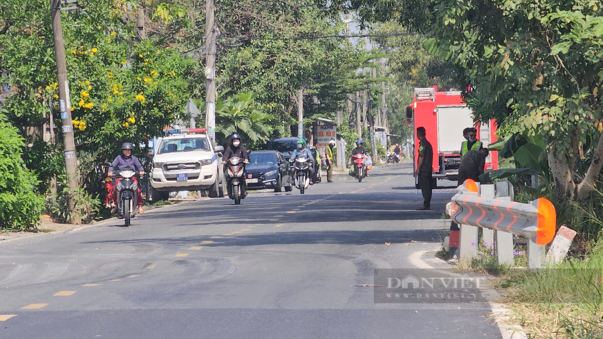 Nổ bên trong xưởng ép keo ở Bình Chánh, 1 người chết, 1 người bị thương - Ảnh 1.