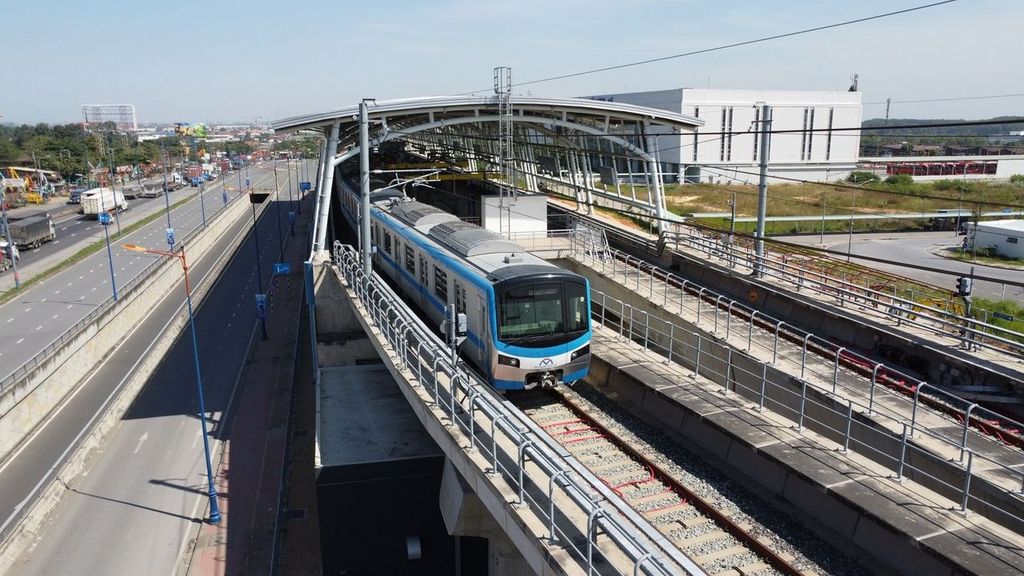 The Beverly đón dòng người khổng lồ tới trải nghiệm, an cư sau cú hích Metro số 1 - Ảnh 1.