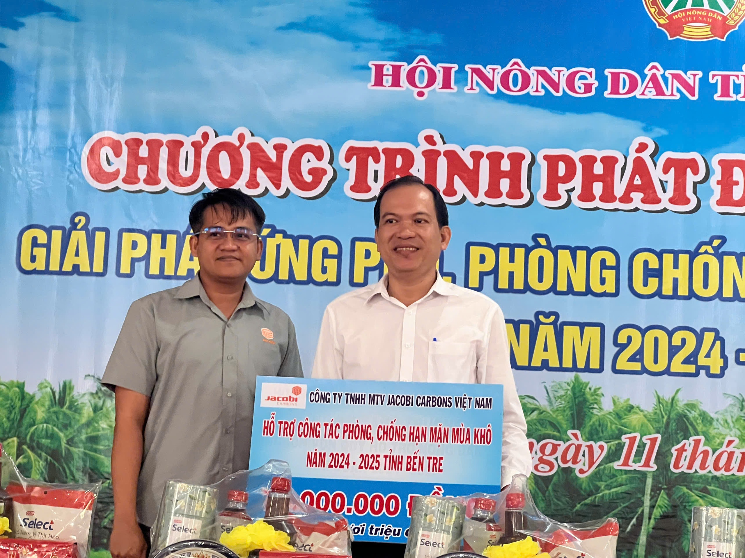 Hội Nông dân tỉnh Bến Tre phát động và tập huấn giải pháp ứng phó, phòng chống xâm nhập mặn mùa khô 2024 – 2025 - Ảnh 3.