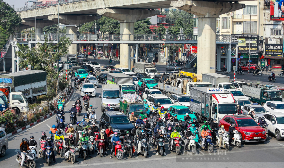 Nghị định 168 đã thay đổi ý thức tham gia giao thông của người dân, không còn vượt đèn đỏ - Ảnh 2.