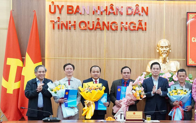 Ban Dân tộc–Tôn giáo Quảng Ngãi có lãnh đạo mới, khẩn trương hoàn thiện hợp nhất 1 số ban, ngành - Ảnh 2.