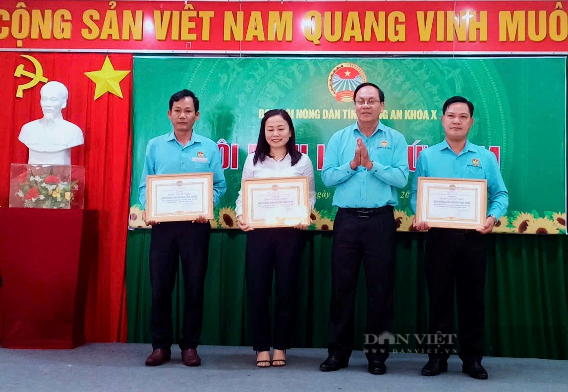 Làm nông nghiệp ứng dụng công nghệ cao, nông dân Long An trồng cây, nuôi con đều được giá cao - Ảnh 2.