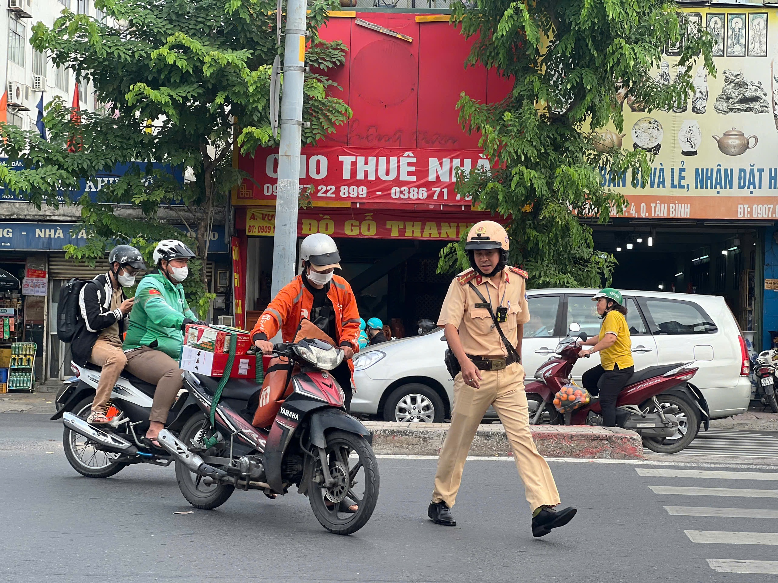 Hơn 1.500 trường hợp vi phạm, thu hơn 6 tỷ đồng trong ngày đầu thực hiện Nghị định 168/2024 - Ảnh 1.