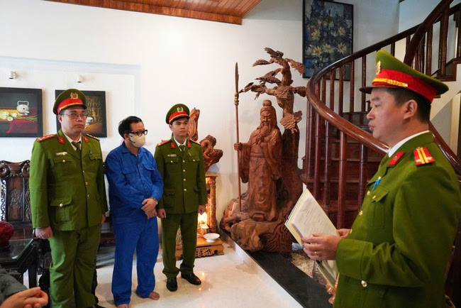 Vụ Giám đốc Đại học Huế bị bắt: Động thái từ Ban Thường vụ Thành ủy Huế- Ảnh 1.