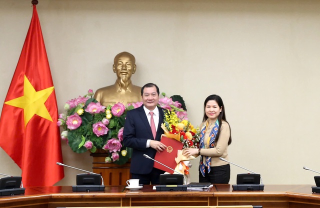 Trợ lý Phó Thủ tướng được bổ nhiệm làm Vụ trưởng của Văn phòng Chính phủ - Ảnh 1.