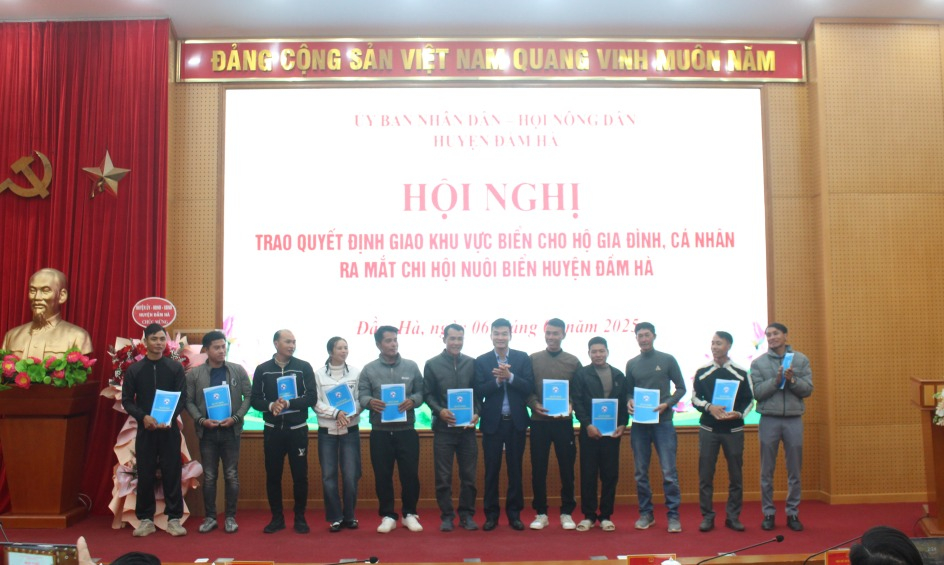 Ra mắt Chi hội Nông dân nghề nghiệp nuôi biển huyện Đầm Hà - Ảnh 1.