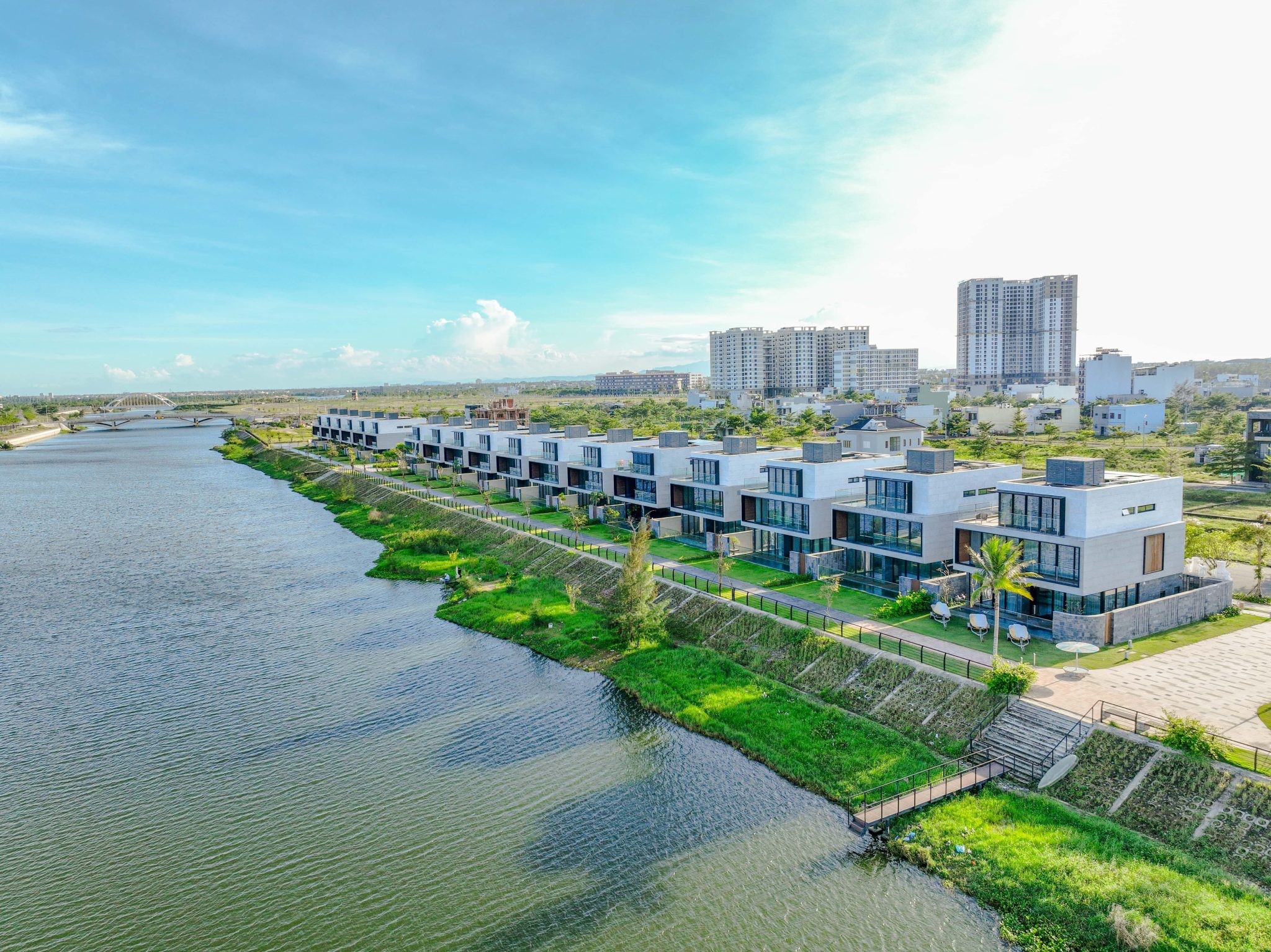 Tiềm lực của Regal Group trước khi trở thành công ty đại chúng - Ảnh 1.