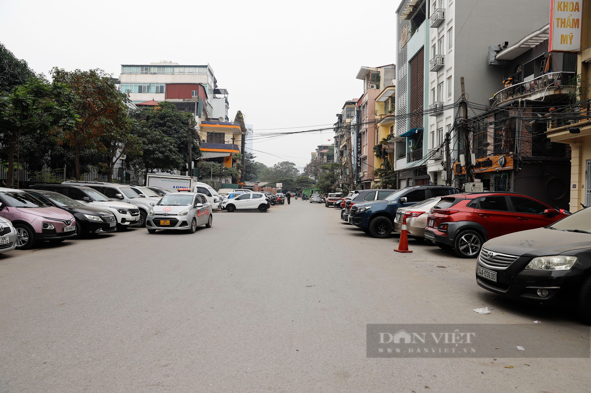 "Treo" hàng chục năm, dự án mở đường giữa trung tâm Hà Nội thành điểm tập kết rác thải- Ảnh 9.