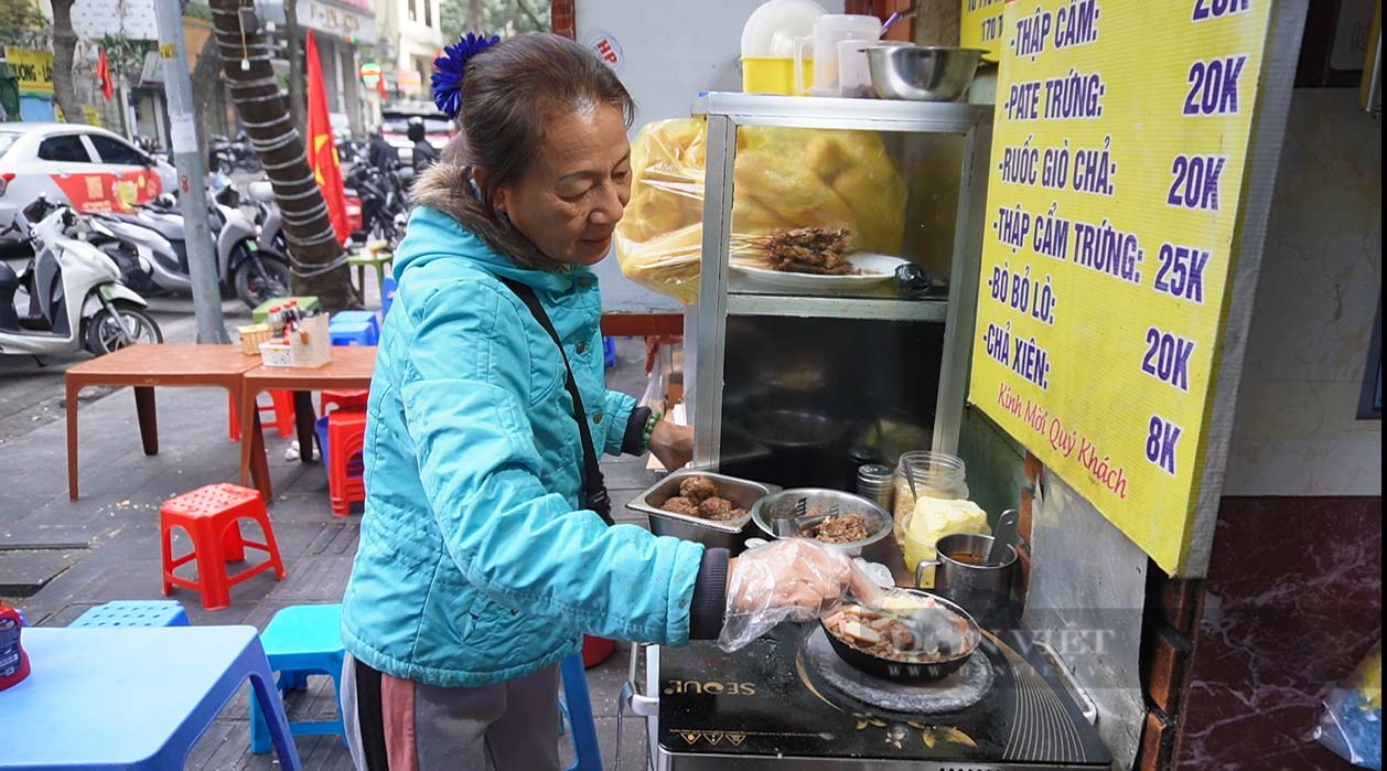 Món ăn đặc sản ở Hà Nội: Phiên bản "nâng cấp" của bánh mì kẹp truyền thống - Ảnh 5.