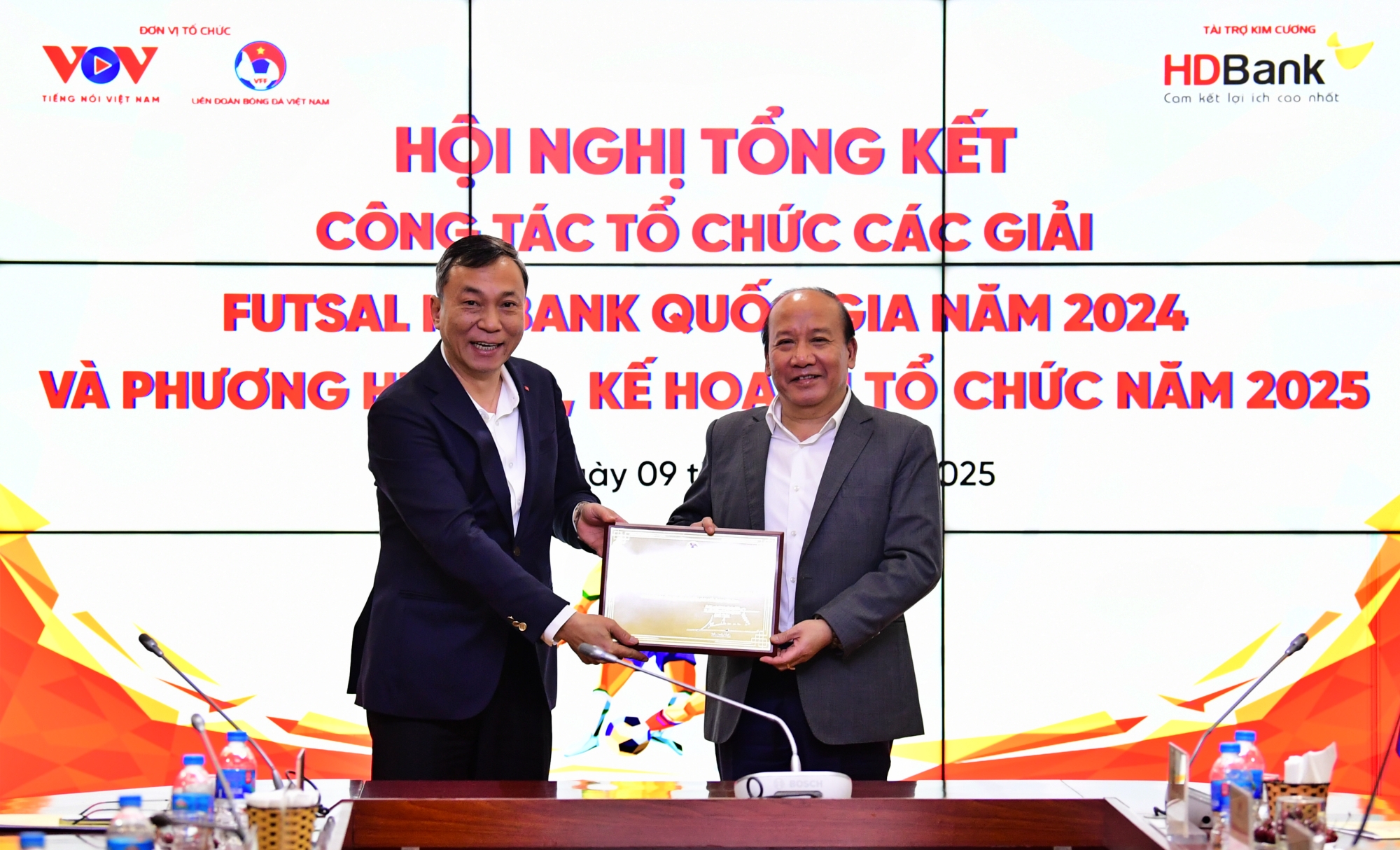 Tổng kết công tác tổ chức giải futsal HD Bank Quốc gia 2024 - Ảnh 3.