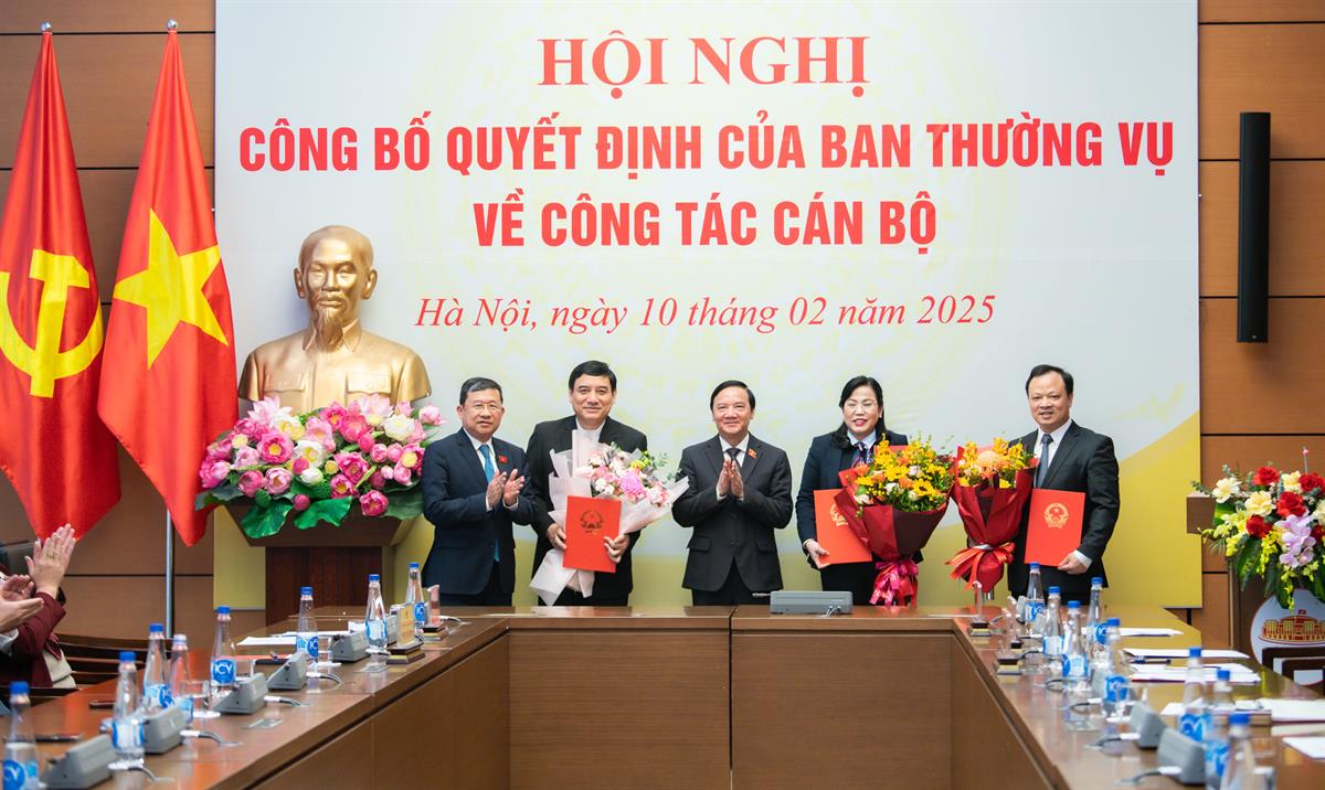 Phân công, điều động, bổ nhiệm 12 nhân sự thuộc Đảng ủy Quốc hội- Ảnh 1.