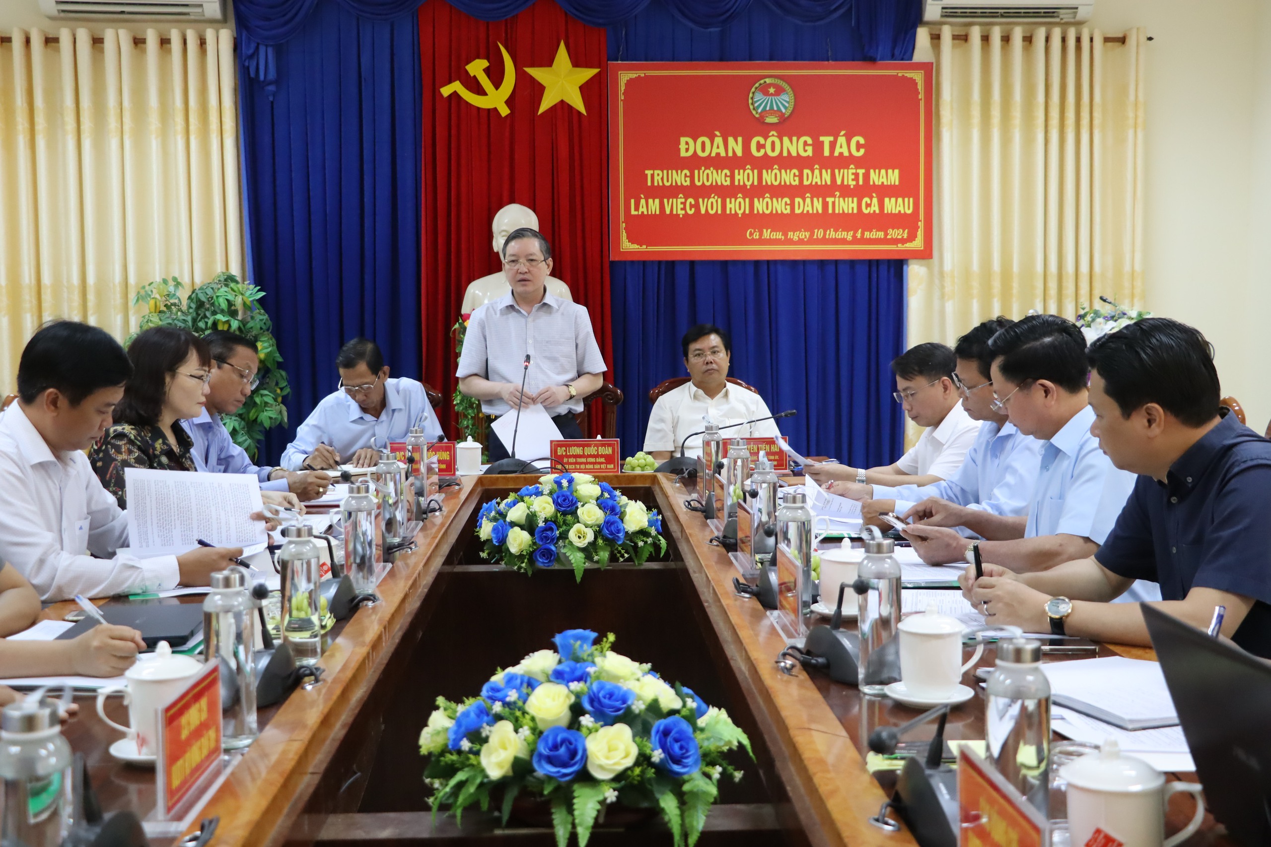 Đoàn công tác của Trung ương Hội Nông dân Việt Nam do Chủ tịch Ban Chấp hành Trung ương Hội Nông dân Việt Nam Lương Quốc Đoàn dẫn đầu làm việc tại tỉnh Cà Mau năm 2024. Ảnh: An An