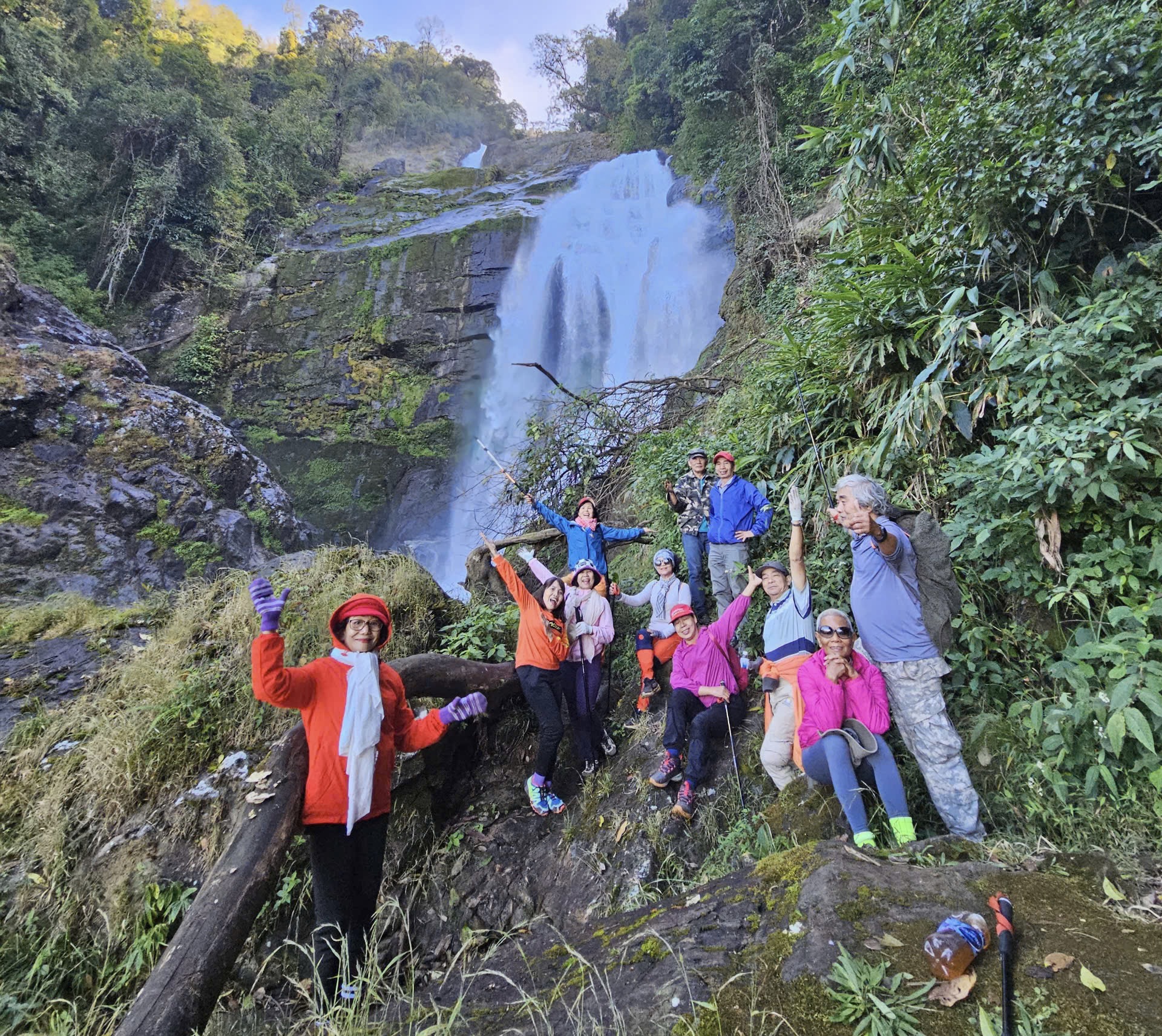 người trẻ tận dụng vẻ đẹp thiên nhiên làm tour du lịch - Ảnh 2.