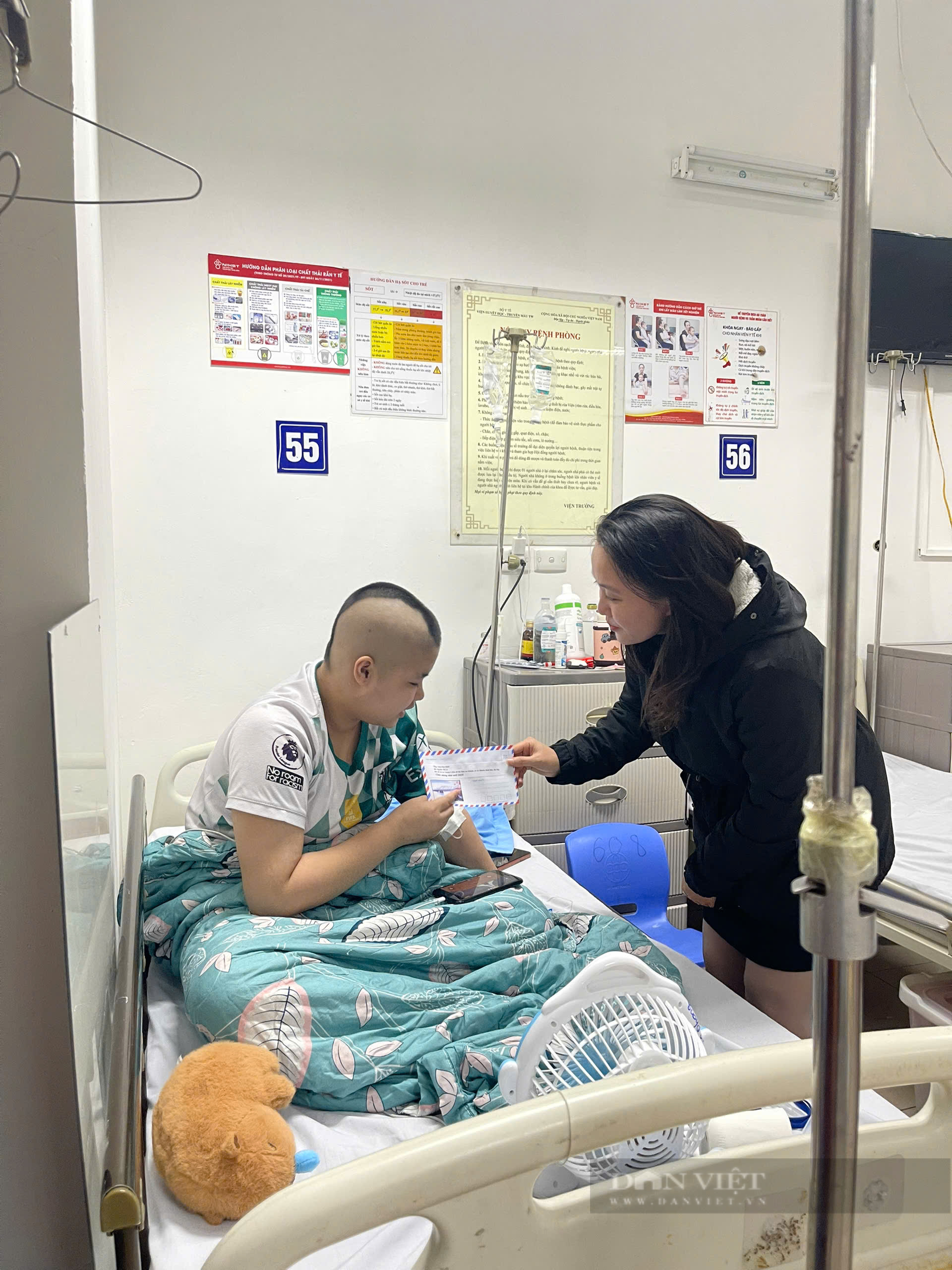 Những món quà nghĩa tình sẻ chia khó khăn với người nghèo- Ảnh 16.