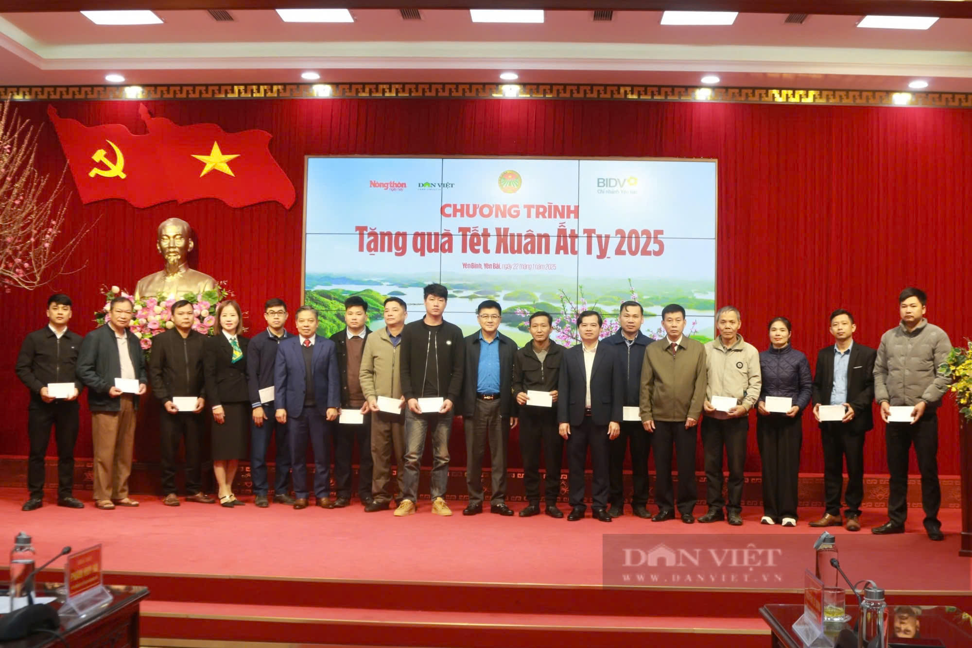 Những món quà nghĩa tình sẻ chia khó khăn với người nghèo- Ảnh 6.