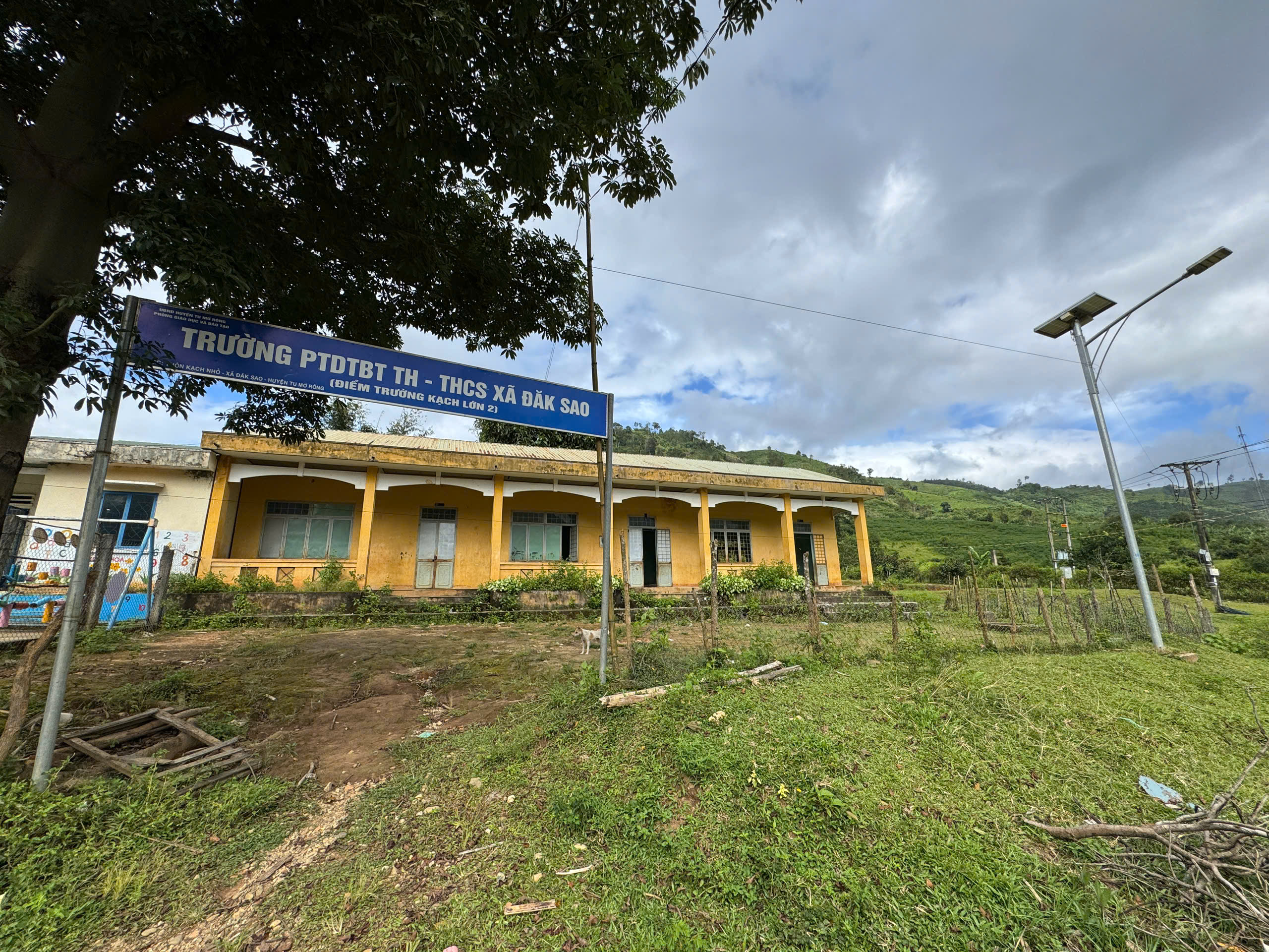 hàng trăm điểm trường học bỏ hoang gây lãng phí ở kon tum- Ảnh 1. hàng trăm điểm trường học bỏ hoang gây lãng phí ở kon tum- Ảnh 1.