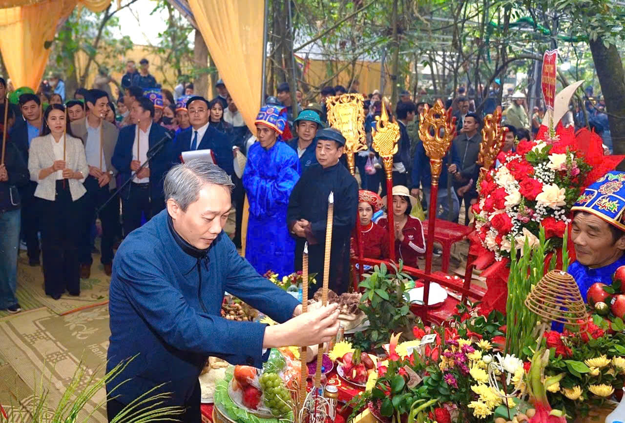 Khám phá hang Cát Đùn: Nơi cát 'nói' lời tiên tri và lễ hội cầu an độc nhất vô nhị- Ảnh 4.