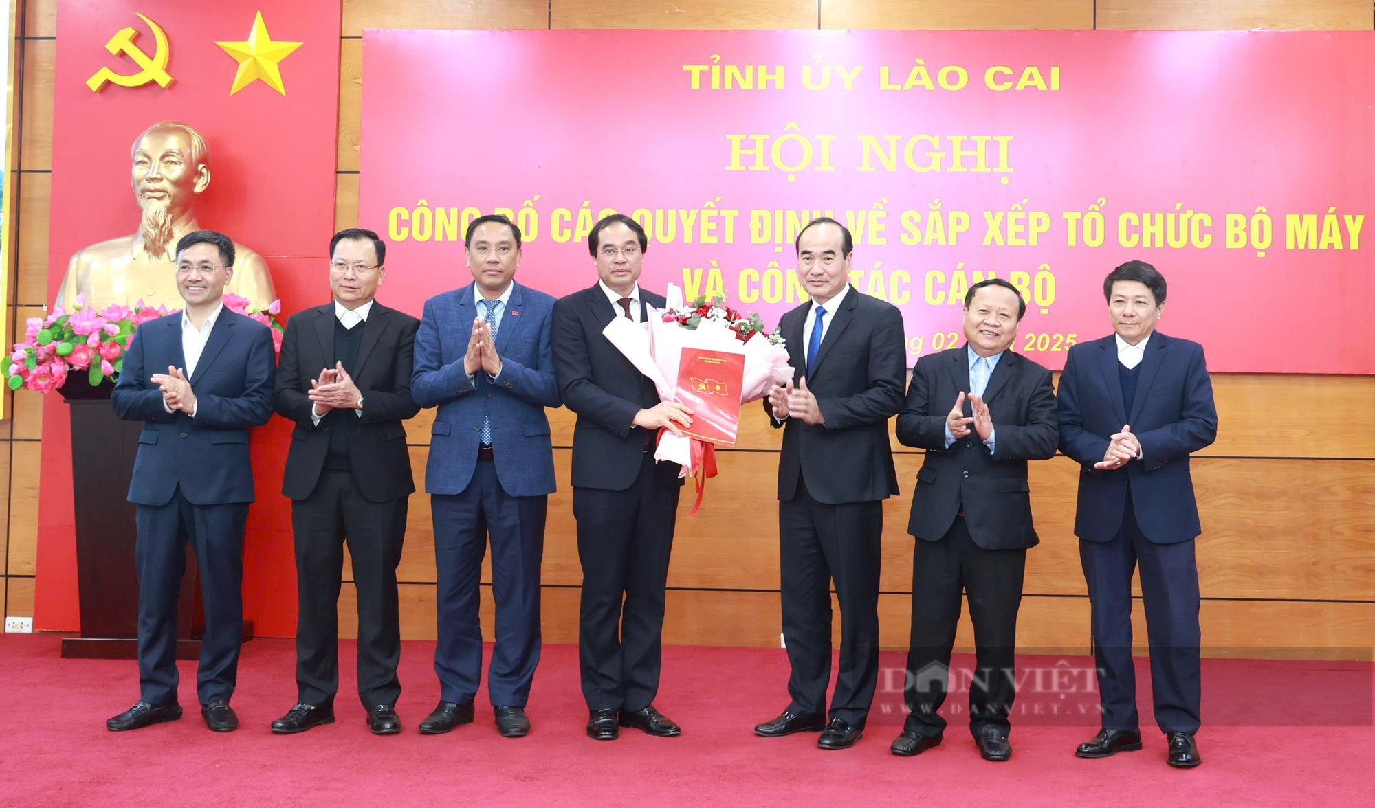Bí thư Tỉnh ủy, Chủ tịch UBND tỉnh Lào Cai Trịnh Xuân Trường giữ chức Bí thư Đảng ủy UBND tỉnh Lào Cai - Ảnh 4.