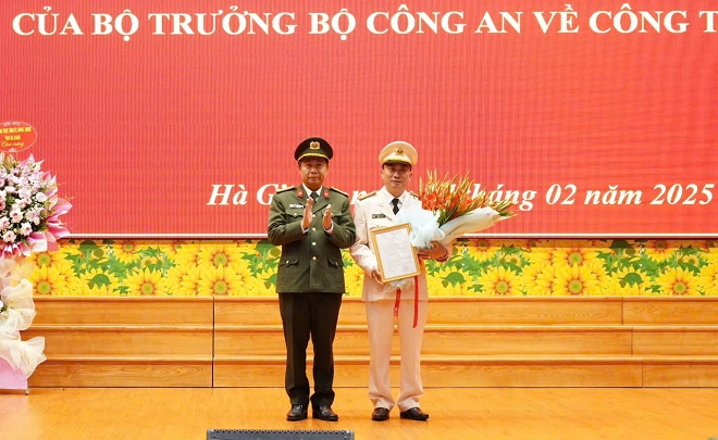 Thượng tá -Trưởng Phòng Cảnh sát Kinh tế làm Phó Giám đốc Công an tỉnh Hà Giang - Ảnh 1.
