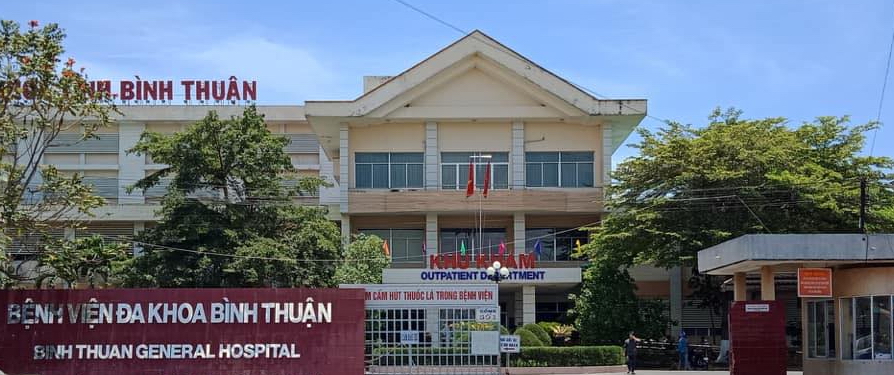Công an Bình Thuận khởi tố vụ án vi phạm đấu thầu tại Bệnh viện Đa khoa Bình Thuận - Ảnh 1.