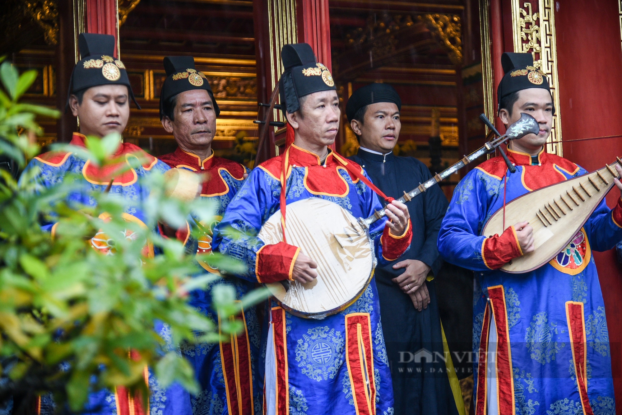 Xin chữ cầu phúc, ước may trong ngày hạ nêu, khai ấn tại Hoàng cung Huế- Ảnh 6.