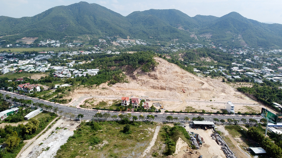 Khánh Hoà: Kiểm tra dấu hiệu vi phạm với 5 cán bộ liên quan đến dự án nhà ở Phước Đồng