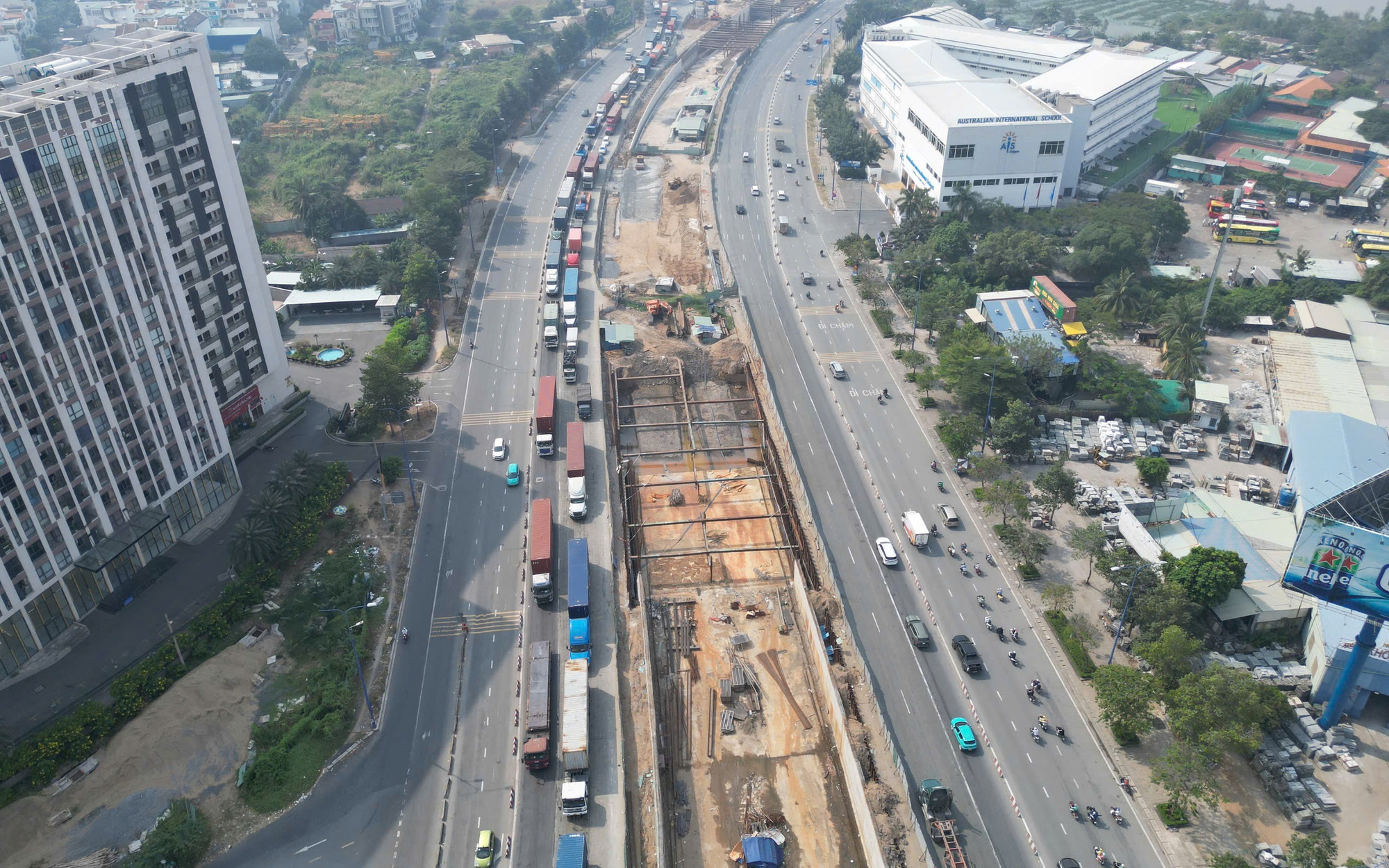 TP.HCM quyết tâm bứt phá để đạt mục tiêu tăng trưởng 2 con số năm 2025- Ảnh 3.