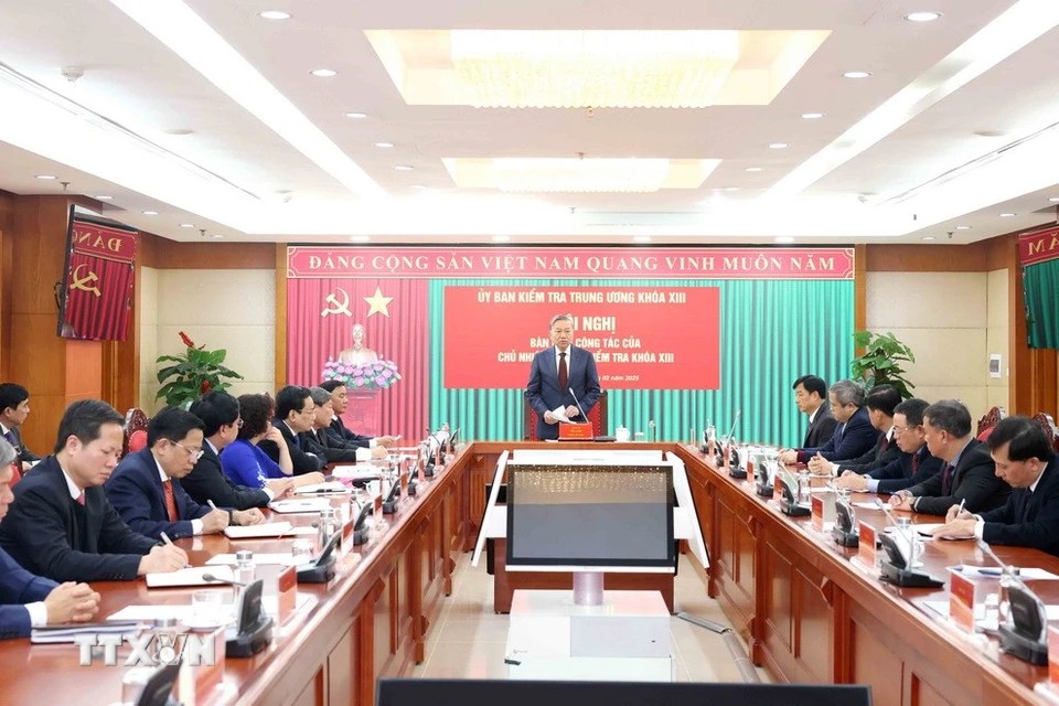 Ông Nguyễn Duy Ngọc bàn giao nhiệm vụ Chánh Văn phòng Trung ương Đảng - Ảnh 3.