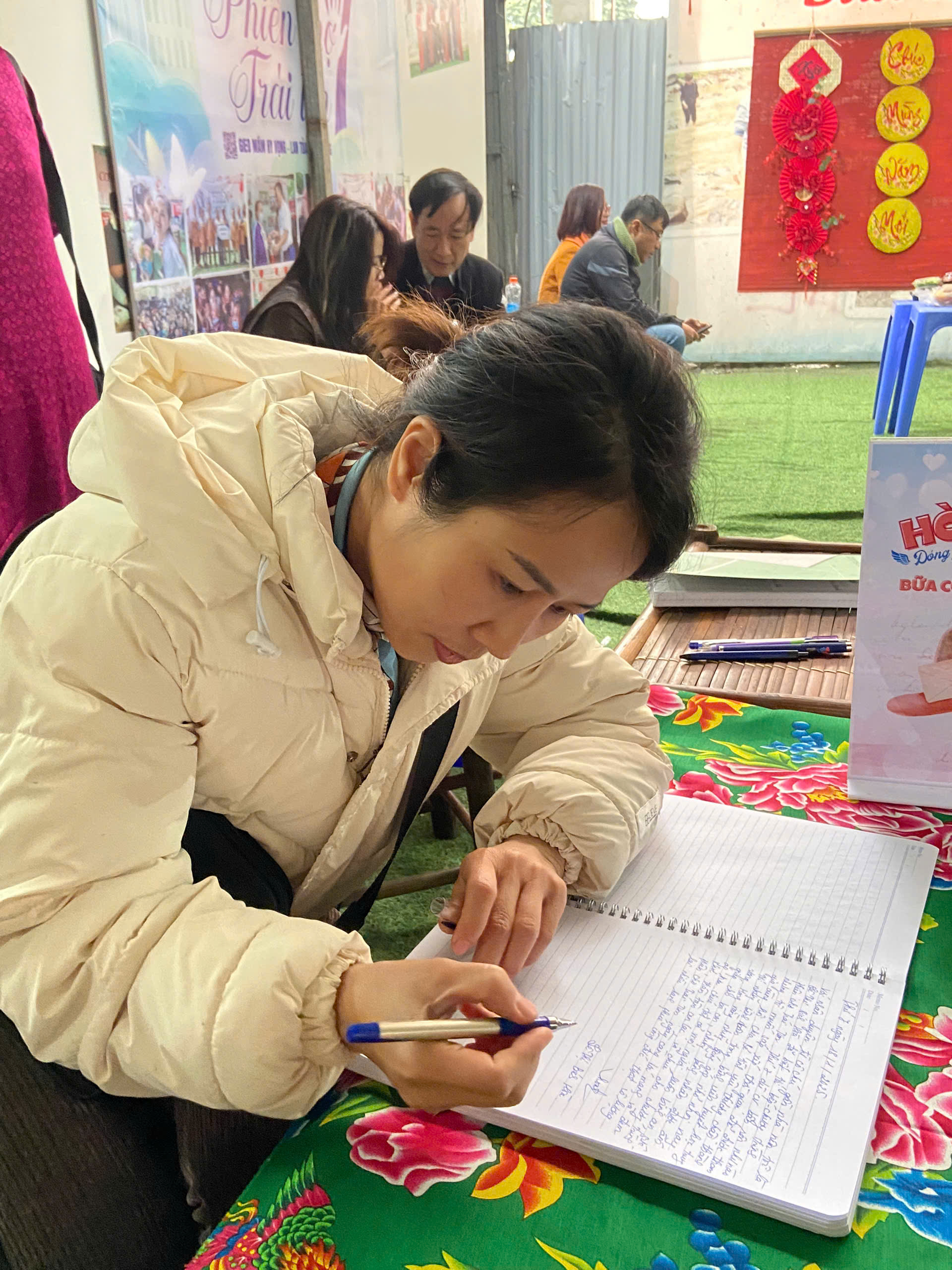 Hãy để tinh thần sẻ chia yêu thương là ngọn lửa dẫn lối- Ảnh 6.