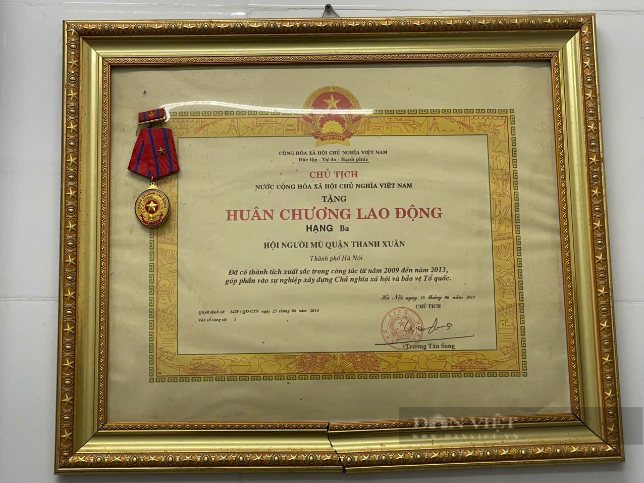 Bản lĩnh của người đàn ông khiếm thị, tìm thấy ánh sáng trong bóng tối!- Ảnh 2.