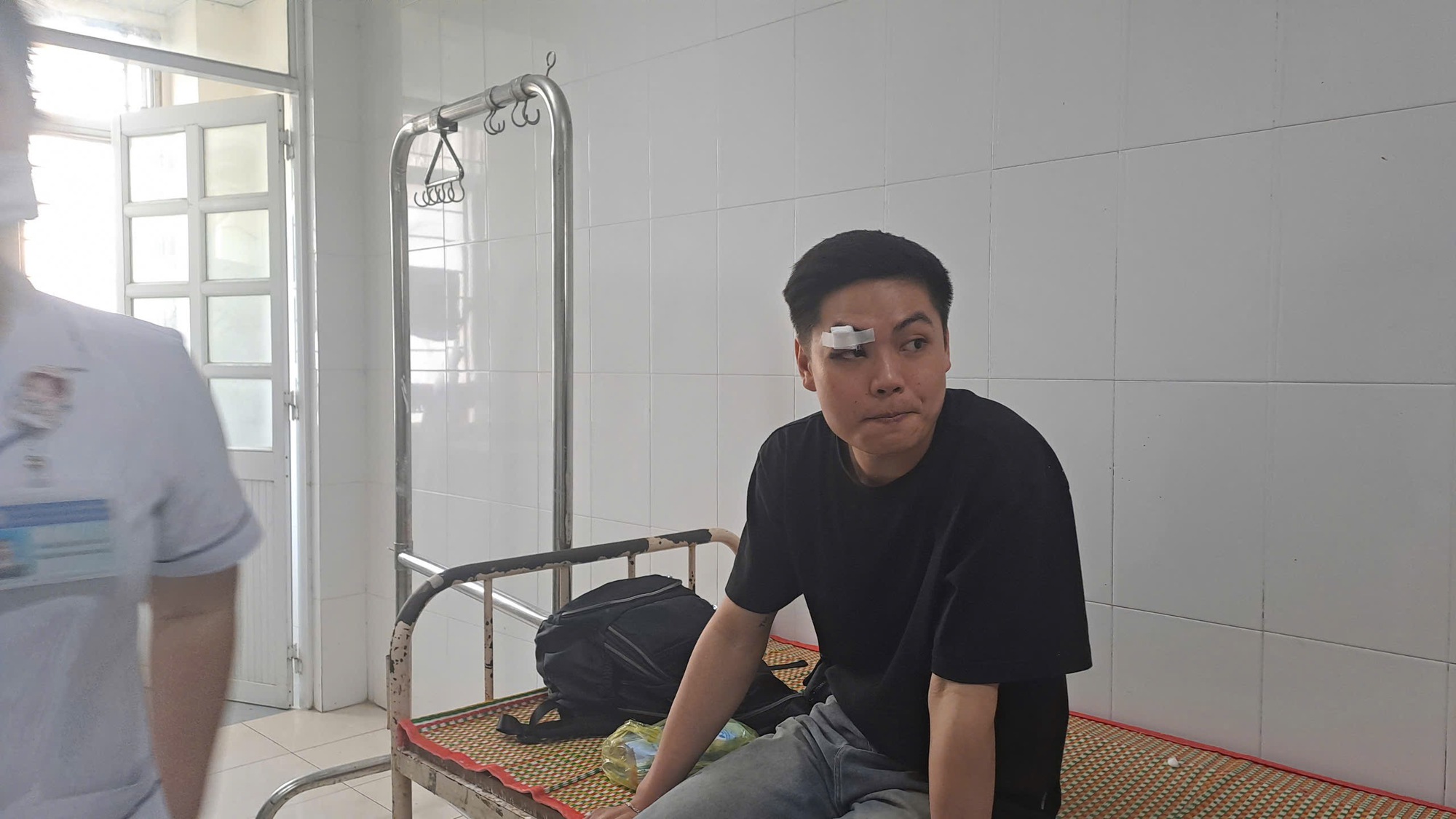 Các nạn nhân kể giây phút kinh hoàng khi xe khách bất ngờ lật nhào tại Phú Yên khiến 3 người chết- Ảnh 2.