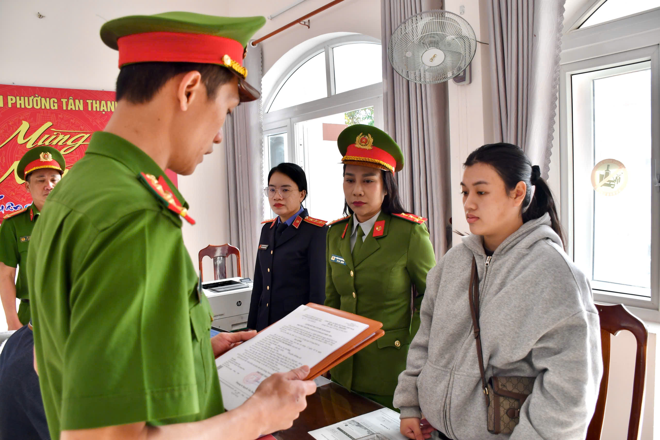 Bắt nữ 9X ở Đà Nẵng "xù tiền" của chủ hụi- Ảnh 1.