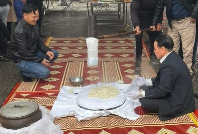 Độc lạ tục lệ giã bánh dày tế Thành Hoàng làng cầu an đầu năm mới ở Hải Phòng- Ảnh 5.