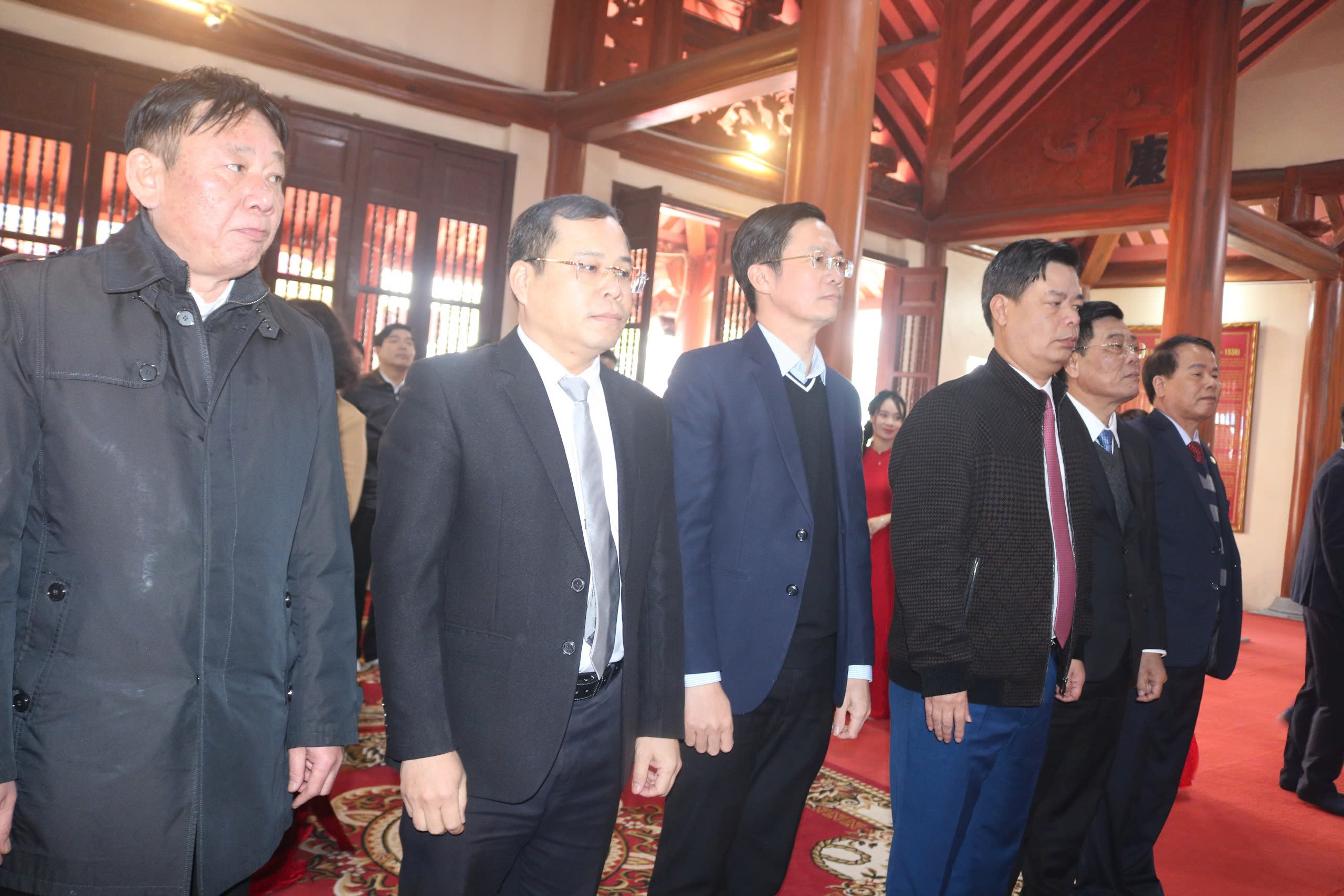 Lễ khai bút, viết thư pháp tại khu tưởng niệm Trạng nguyên Lê Ích Mộc ở Hải Phòng- Ảnh 1.