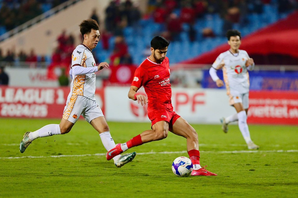 Thể Công Viettel đấu với HAGL: Thắng HAGL 2-1, Thể Công Viettel áp sát Đông Á Thanh Hóa - Ảnh 4.
