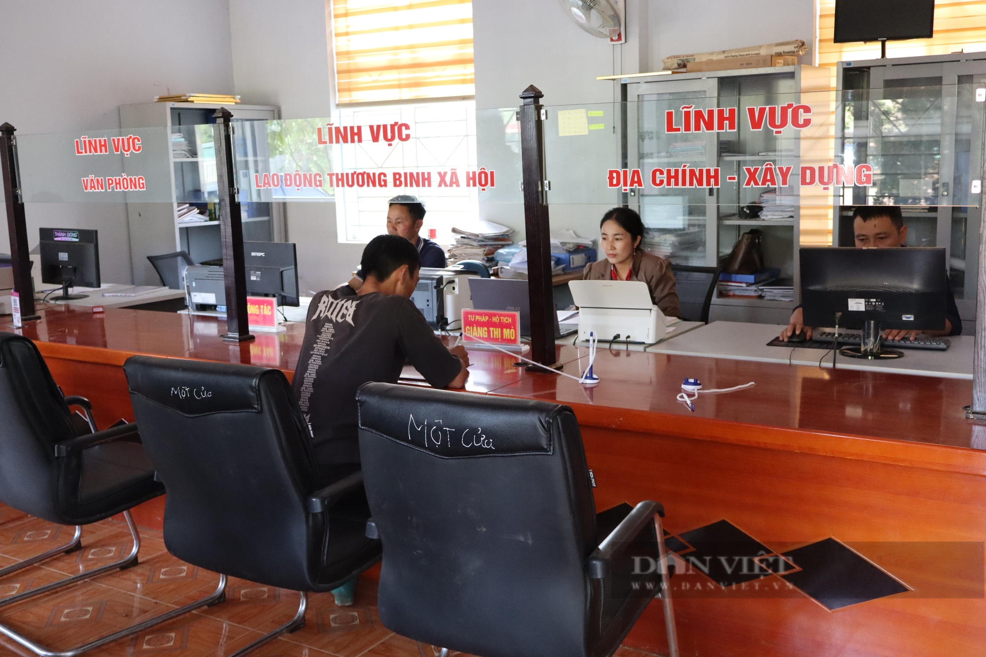 Gần 50% hộ nghèo thoát nghèo, xã biên giới Sơn La ngày càng khởi sắc - Ảnh 4.