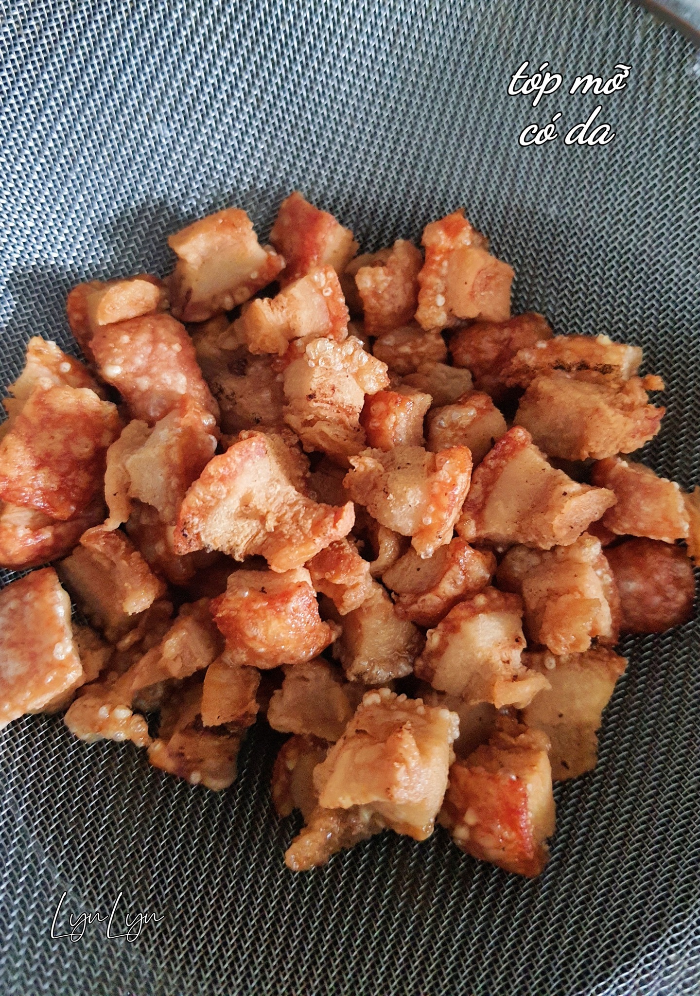 Loại thịt có protein như sữa, trứng, lại giàu omega-3, đem rim với tóp mỡ 