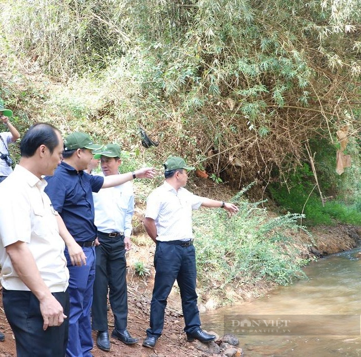 Lãnh đạo tỉnh Đồng Nai khảo sát vị trí đầu tư xây dựng cầu Mã Đà - Ảnh 2.