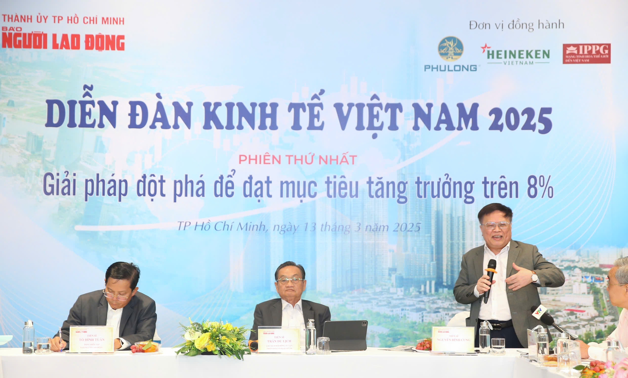 TS Nguyễn Đình Cung: “Chúng ta chưa bao giờ có cơ hội cải cách thể chế thuận lợi như thời điểm này” - Ảnh 2.